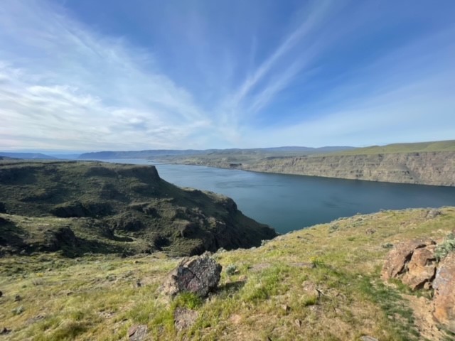 Lake and scenery in South Washington